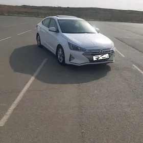 Hyundai Elantra 2020