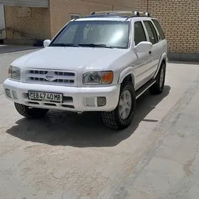 Nissan Pathfinder 2001