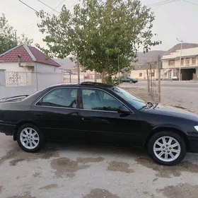 Toyota Camry 2001