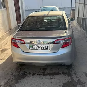 Toyota Camry 2013