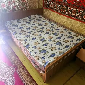 КРОВАТЬ
