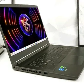 RTX 4050 / i5-13 / RAM 16GB