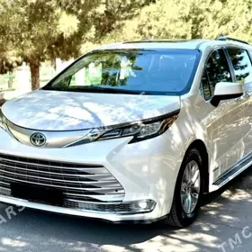 Toyota Sienna 2021