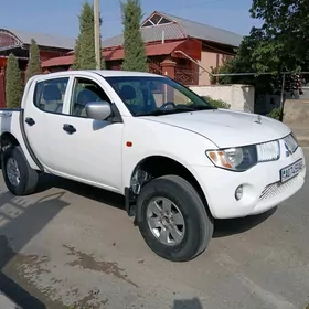 Mitsubishi L200 2008