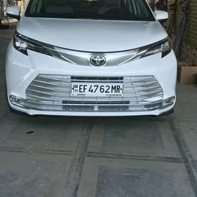 Toyota Sienna 2021