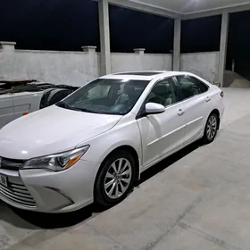 Toyota Camry 2015