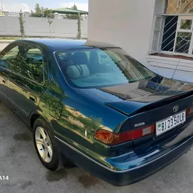 Toyota Camry 1999