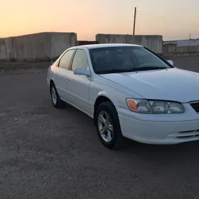 Toyota Camry 2000