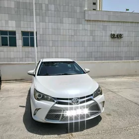 Toyota Camry 2017