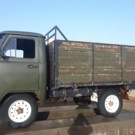 UAZ 452 1988