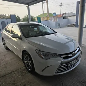 Toyota Camry 2017