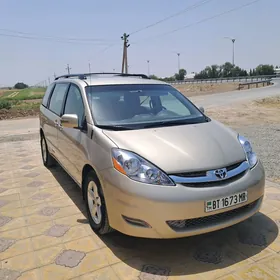 Toyota Sienna 2008