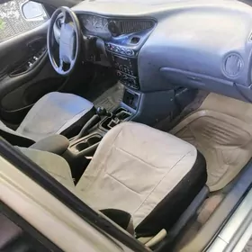 Daewoo Leganza 2000