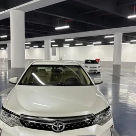 Toyota Camry 2016