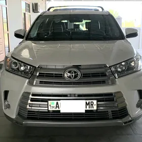 Toyota Highlander 2018