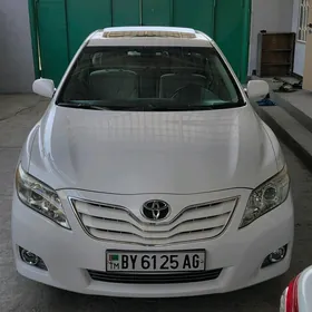 Toyota Camry 2011