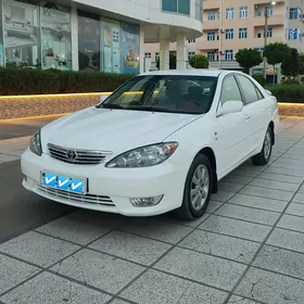 Toyota Camry 2004
