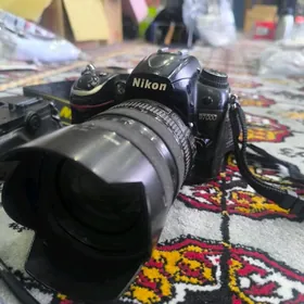 Nikon D 7000