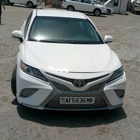 Toyota Camry 2020