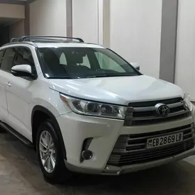 Toyota Highlander 2018
