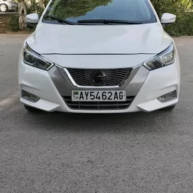 Nissan Versa 2021