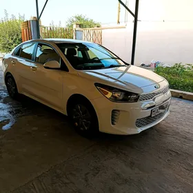 Kia Rio 2021