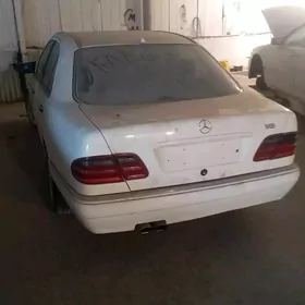 Mercedes-Benz 230E 1997