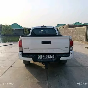 Toyota Tacoma 2017