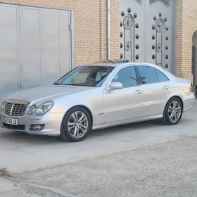 Mercedes-Benz E320 2003