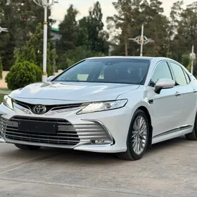 Toyota Camry 2023