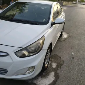 Hyundai Accent 2011