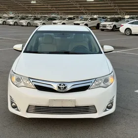 Toyota Camry 2013