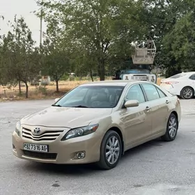 Toyota Camry 2010