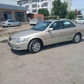 Toyota Camry 2001