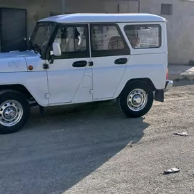 UAZ 469 2005