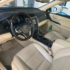 Toyota Camry 2017
