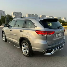 Toyota Highlander 2014