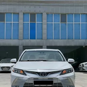 Toyota Camry 2020
