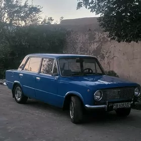 Lada 2104 1985