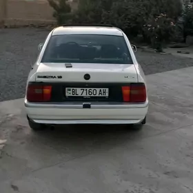 Opel Vectra 1992