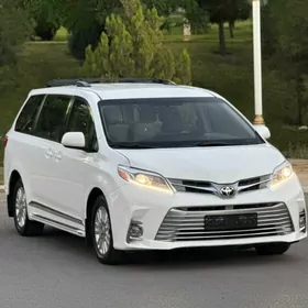 Toyota Sienna 2017