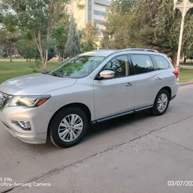Nissan Pathfinder 2020