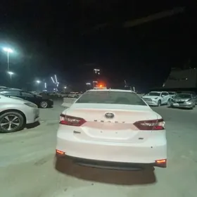 Toyota Camry 2020