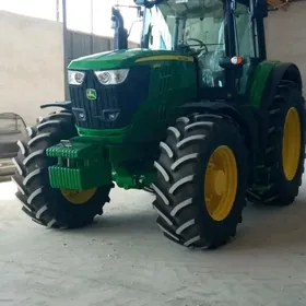 John Deere 2021