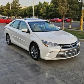 Toyota Camry 2017