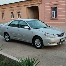 Toyota Camry 2004