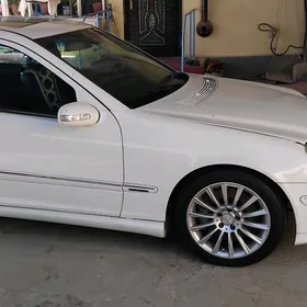 Mercedes-Benz S-Class 2005