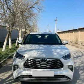 Toyota Highlander 2020