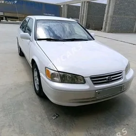 Toyota Camry 2000