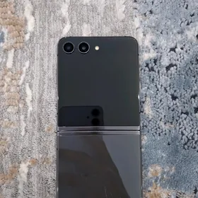 Samsung Galaxy Z Flip 5